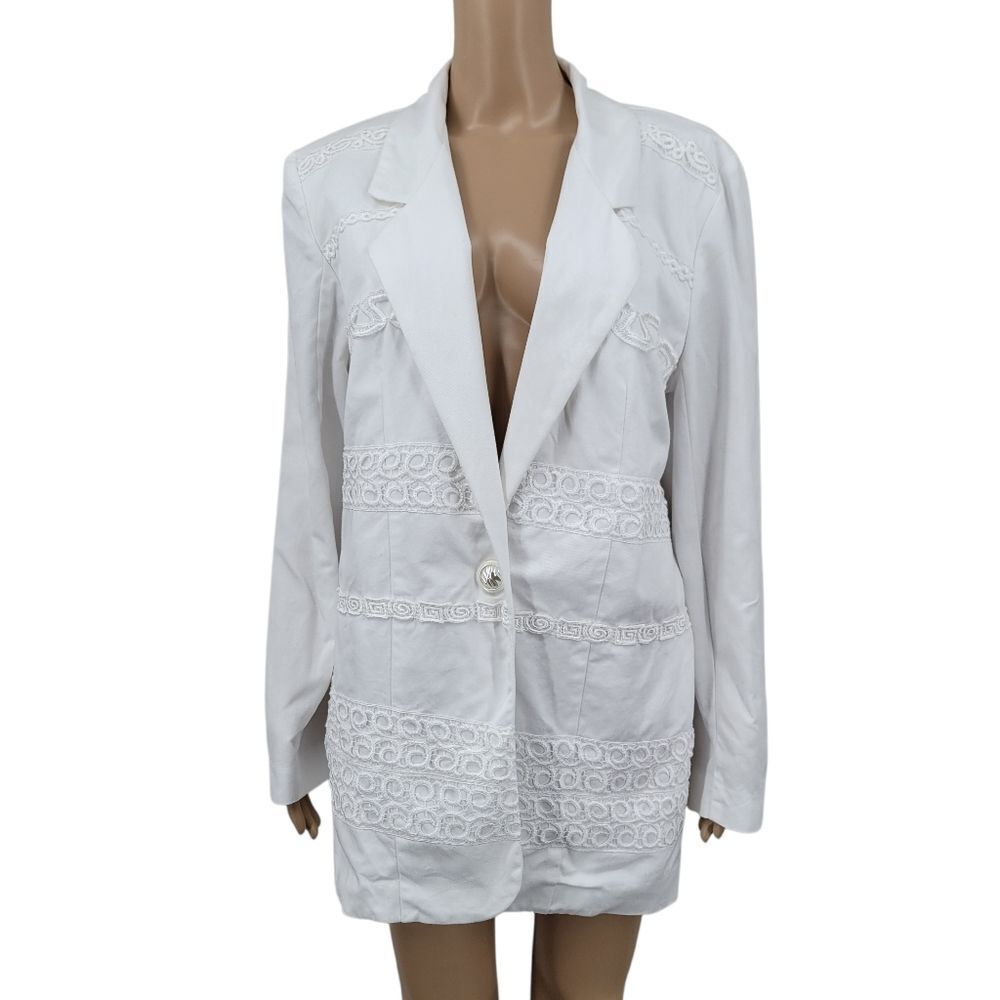 Vintage 80s White Cotton Longline Blazer with Crochet Lace Appliques